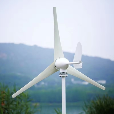 Erschwingliche 5KW Wind-Solar-Strom-System mit reinem Sinus-Wellen-Inverter und niedrige Frequenz