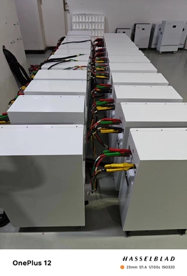 51.2v Solarspeicher Batterie Stapelbarer Installationsmodus Solaranlage